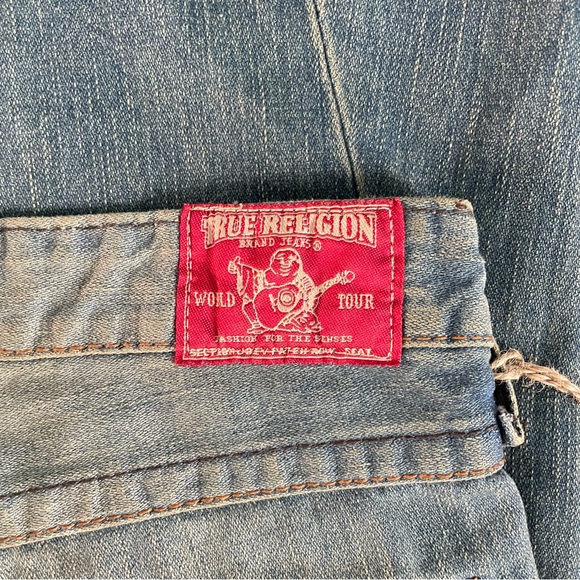 True Religion Women’s Joey Jeans VTG 04 big T
Destroyed Patched Flared (Size:30) - Picture 10 of 12